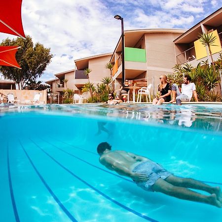 ออนสโลว์ บีช รีสอร์ต Hotel ภายนอก รูปภาพ