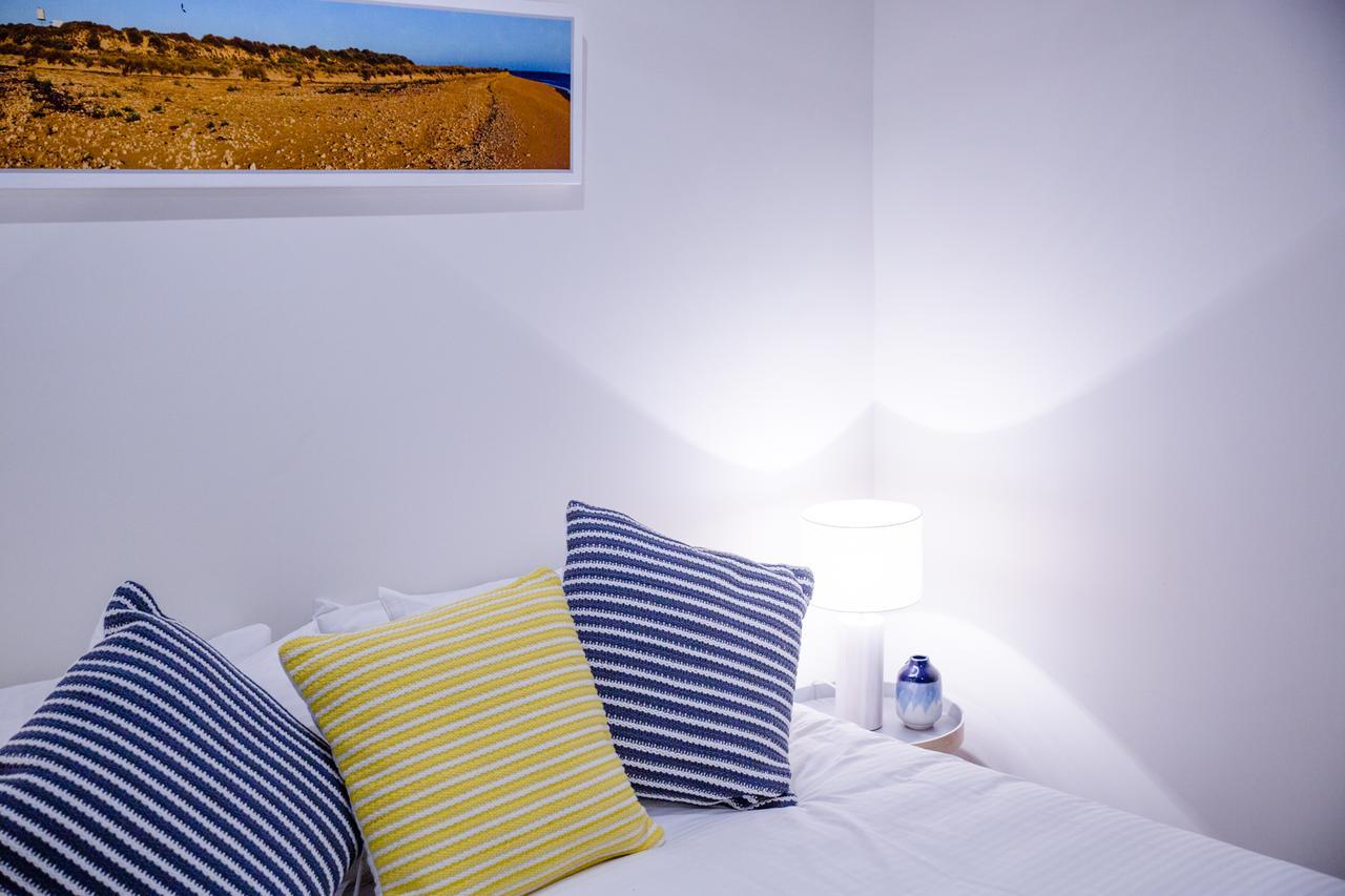 ออนสโลว์ บีช รีสอร์ต Hotel ภายนอก รูปภาพ