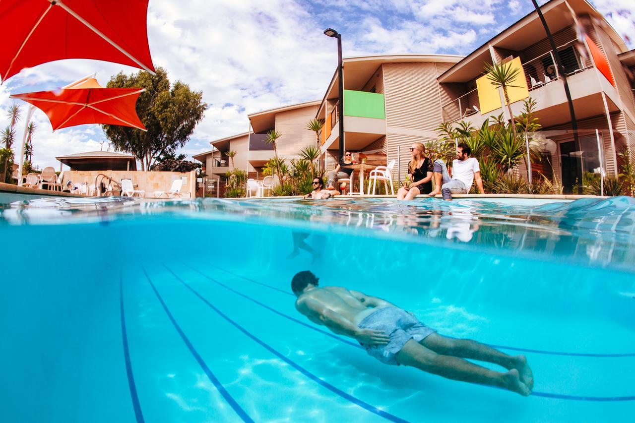 ออนสโลว์ บีช รีสอร์ต Hotel ภายนอก รูปภาพ