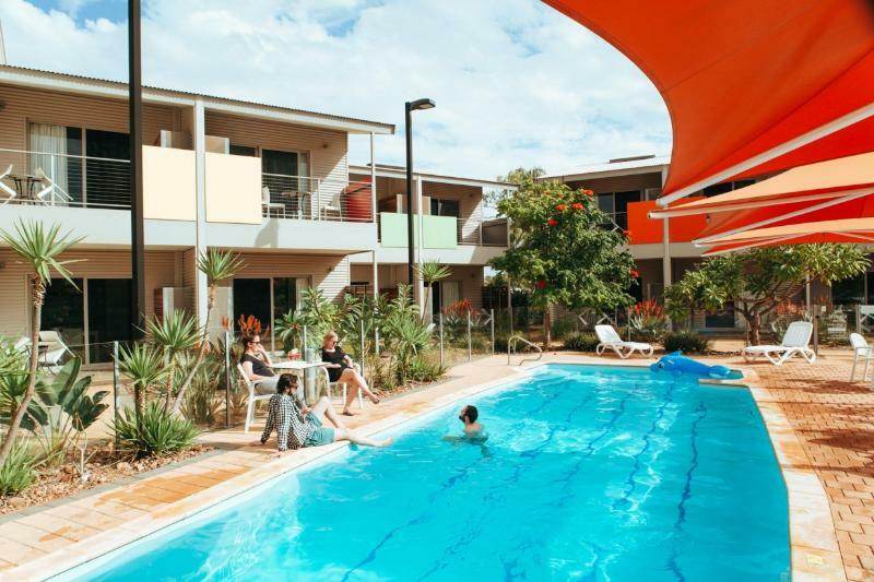 ออนสโลว์ บีช รีสอร์ต Hotel ภายนอก รูปภาพ